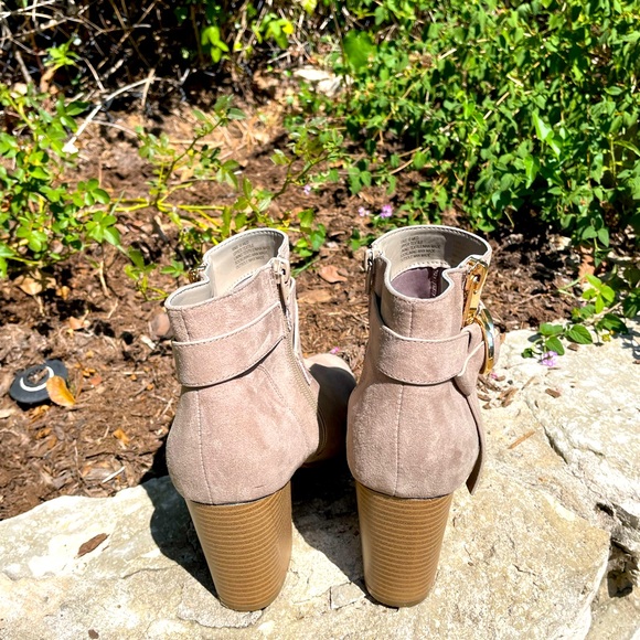Apt. 9 Dynamic Comfort, Taupe Booties,size 10 - Picture 4 of 5